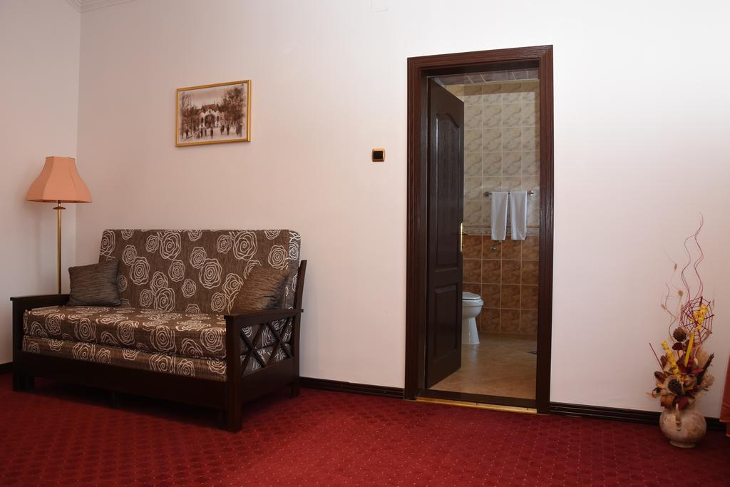 Guest House Vila Lujza Palić Exteriér fotografie
