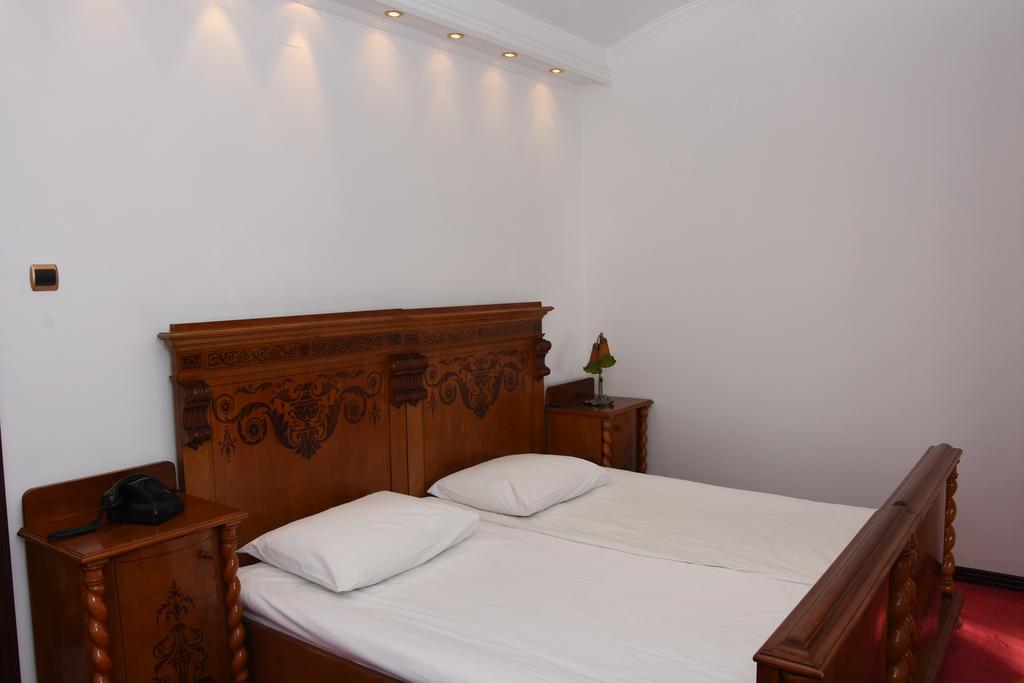 Guest House Vila Lujza Palić Exteriér fotografie
