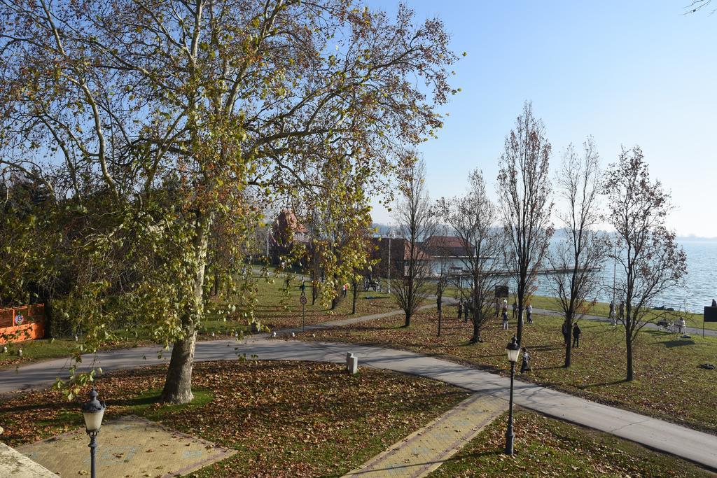 Guest House Vila Lujza Palić Exteriér fotografie